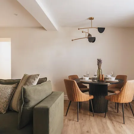 The Primrose Apartment *